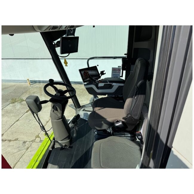 Combina second hand CLAAS Lexion 8700 4x4